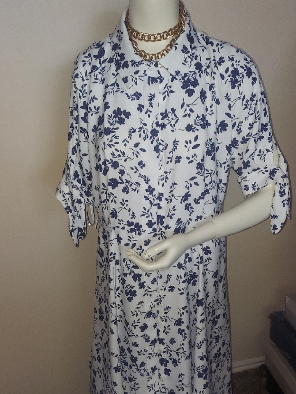 Calvin Klein White Top with Navy Floral Print - Picture 3 of 15